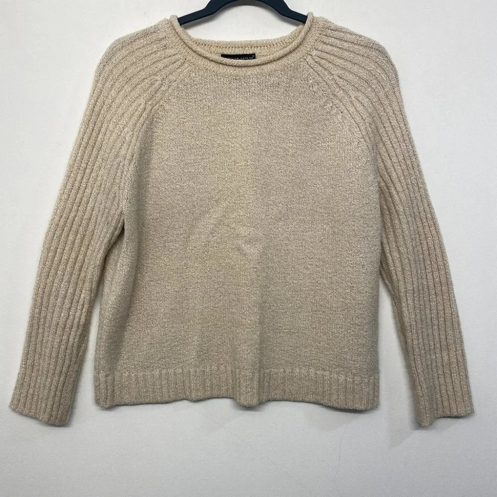 Carolyn Taylor Women's M Knit Sweater Cream Crew Neck Long Sleeve‎